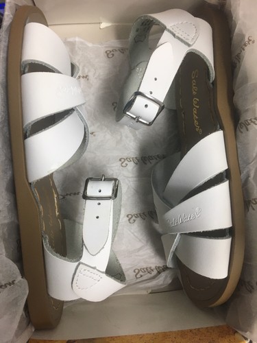 Girl’s Salt Water Sandals, White - Size 1 - Picture 7 of 8