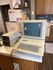 Vintage Apple IIe Pc Monitor Disc Drives w/original box Powers On