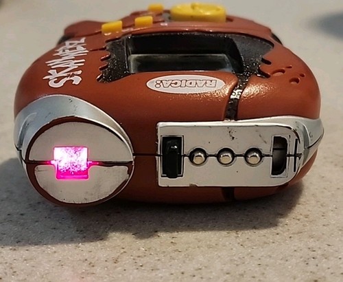 Radica Skannerz Ujalu Red Tribe (2000) Handheld Game Tested And Working READ - Picture 7 of 12
