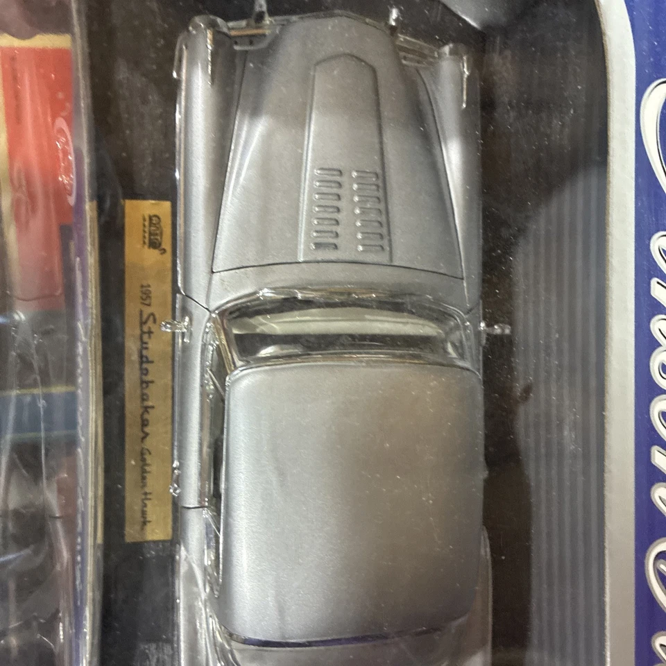 Anson Classic 1957 Studebaker Golden Hawk 1:18 литая серебристая - Изображение 2 из 4