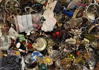 ✨READ! ✨17 Lbs Bulk Jewelry JUNK Craft Harvest & GOOD Vintage To Now 16