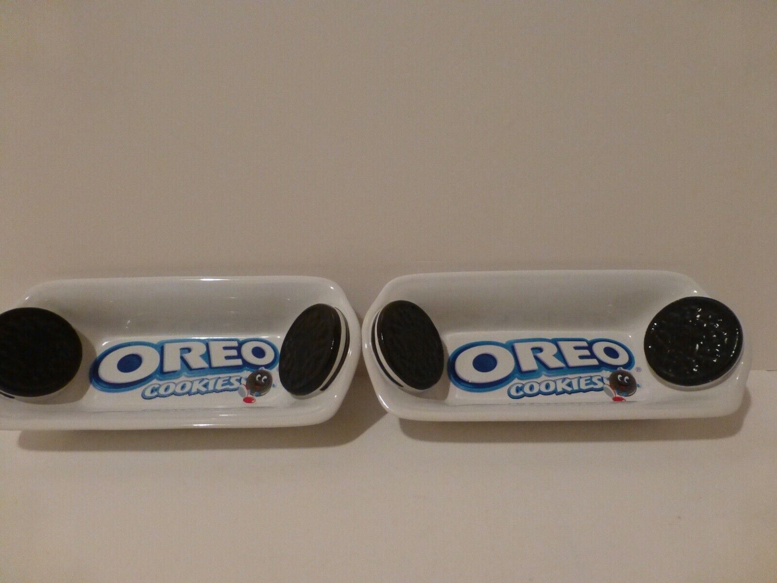Oreo Cookie (2) Ceramic Dish Cookie Tray Banana Split Ice Cream Dishes (ES)