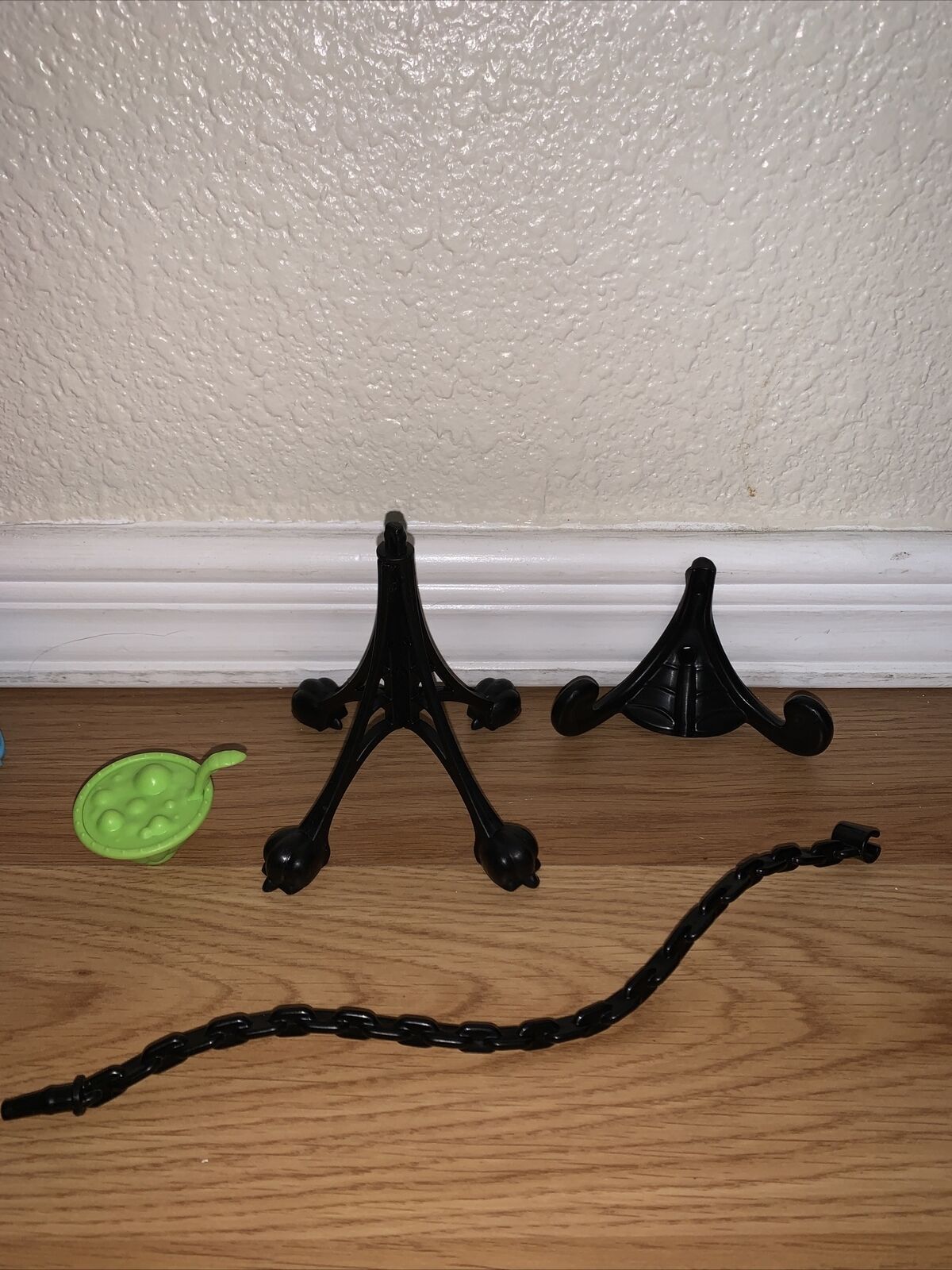 Picture 4 of 8