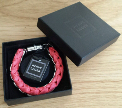 NEU UND ORIGINALVERPACKT, HERVE LEGER BY MAX AZRIA KETTENGLIED/GEWEBTES GEFLOCHTENES ARMBAND.  UVP 107£