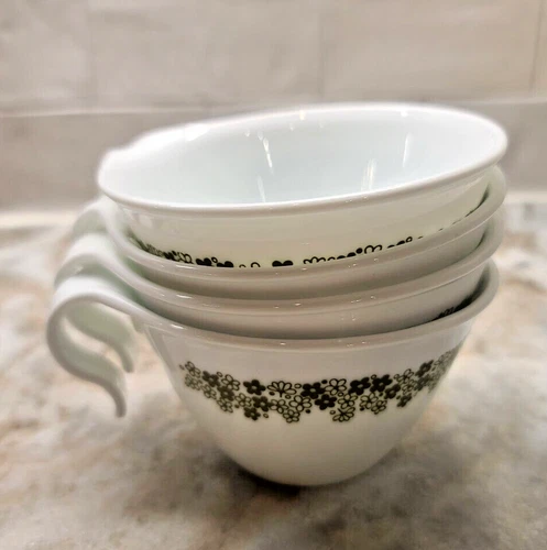 Vintage Corelle Crazy Daisy Spring Blossom 8 coffee tea Cups