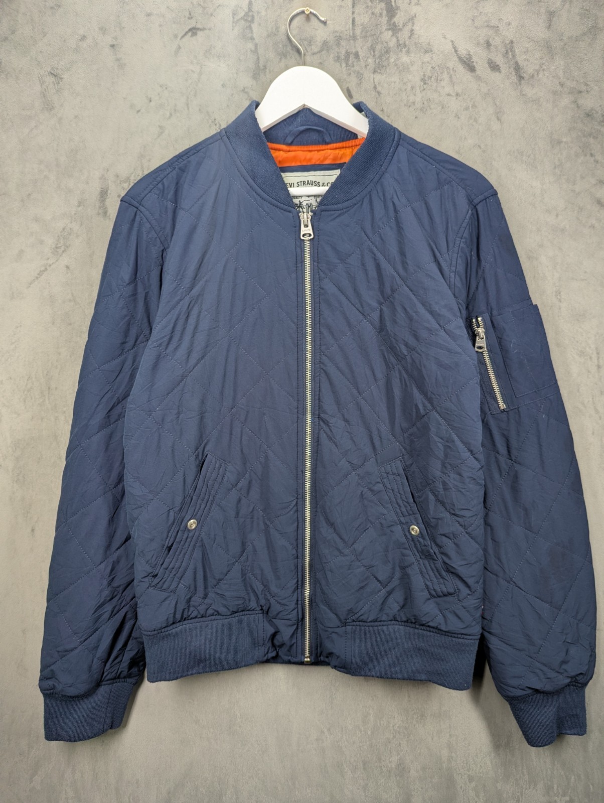Levi’s Men’s Diamond Quilted Bomber Jacket Size Small Blue Full Zip Pockets