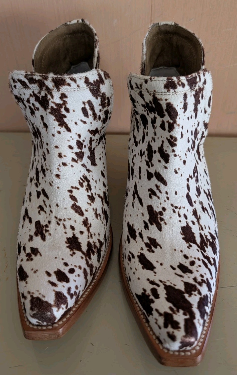 Ariat Western Style Cowhide Patterned Pointed Toe… - image 8
