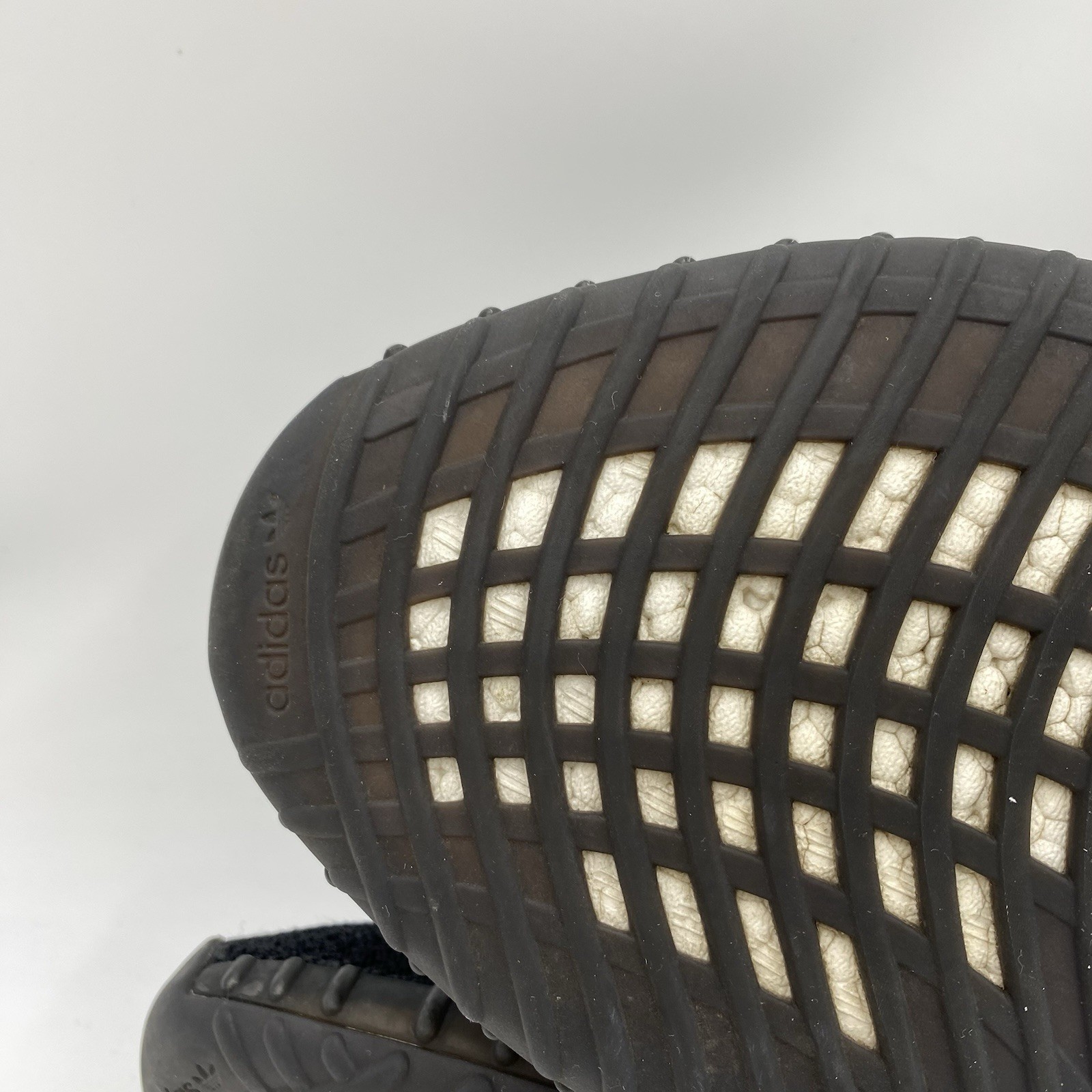 Adidas Yeezy Boost 350 V2 Bred Mens 9.5 US Core Black Red Sneakers CP9652 thumbnail 12