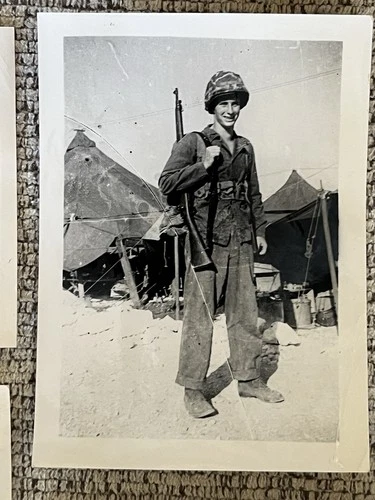 35 lot WW2 WWII military Photos Navy Soldiers Seabees South Pacific USNC 1944-45