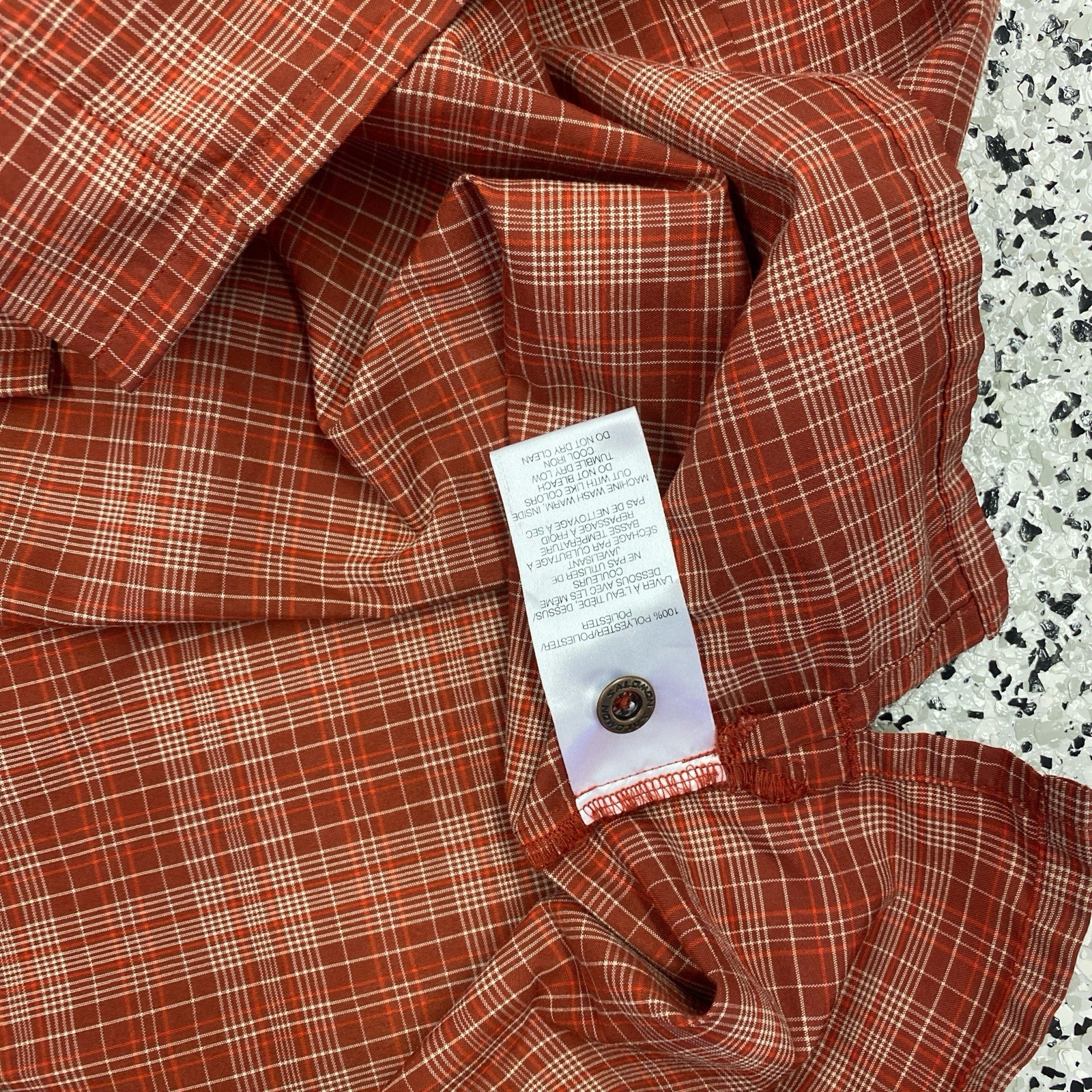 Camicia vintage Y2K Salomon uomo XL rossa tasca Activewear con bottoni Gorpcore