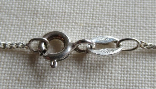 STERLING SILVER OVAL MOTHER OF PEARL PENDANT NECKLACE 18" 2.47g (27204) - Picture 8 of 9