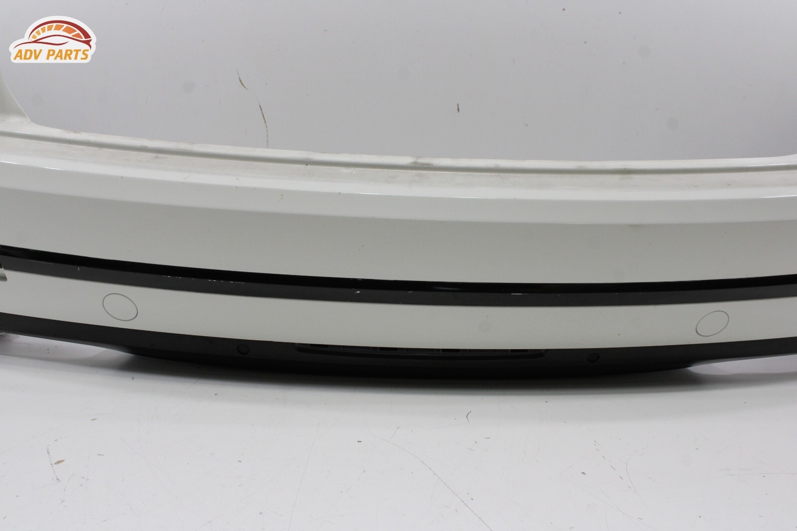 2018 BENTLEY BENTAYGA REAR BUMPER COVER & PARKING SENSOR OEM