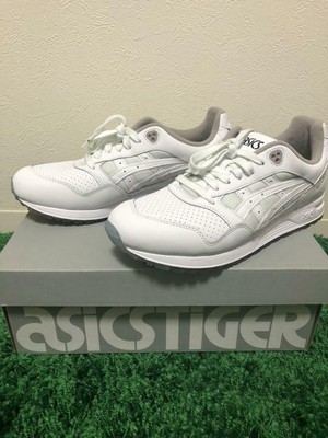 vivienne westwood gel saga white