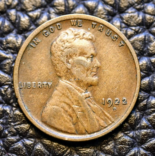 1922-D Lincoln Wheat Cent in Very Fine (VF) Condition ~ COMBINED SHIPPING!
