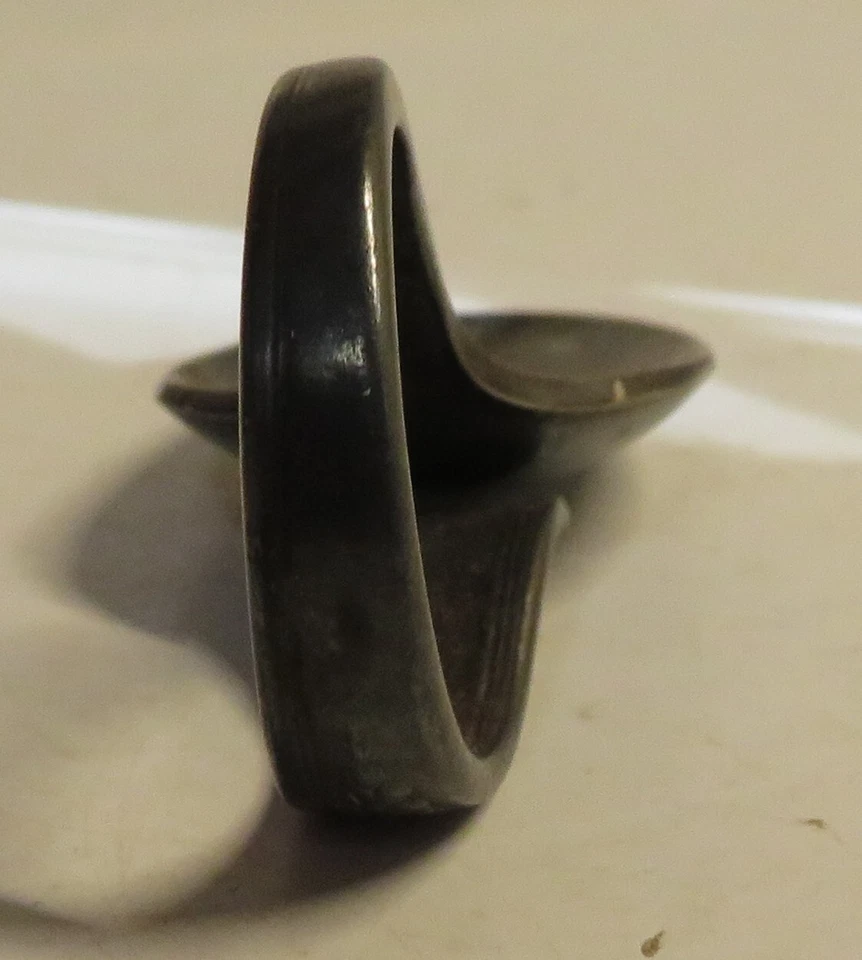 Antigua cuchara de mango curvado doblada para bebé bebé Holmes & Edwards IS plateada Holmes & Edwards Foto 4 de 4