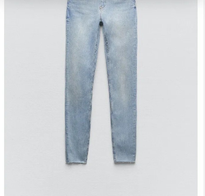 Zara Women's High-Waisted Slim Fit Jeans Size 2 Light Blue image 2