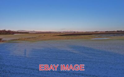 FOTO LINWOOD MOOS TIEF LIEGENDES ÜBERSCHWEMMUNGSGEBIET. KILPATRICK HILLS CAMPSIE FELLS UND KI