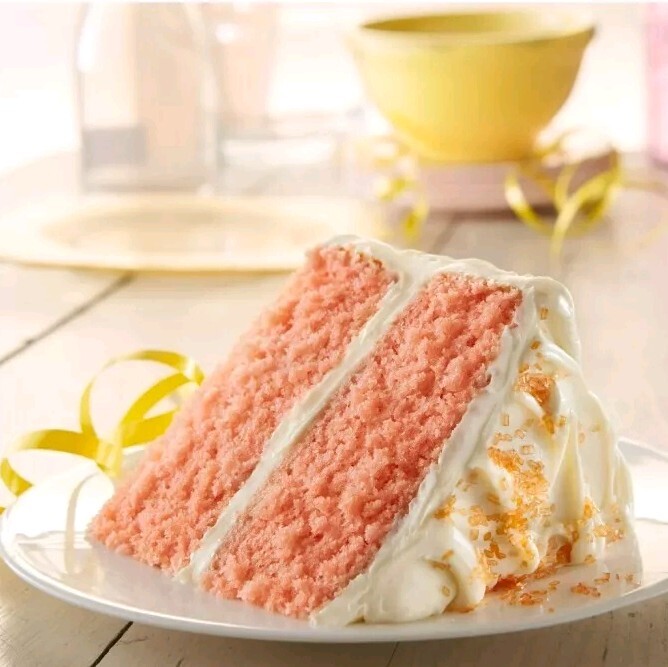 strawberry cake　0505 Duncan Hines Signature Perfectly Moist Strawberry Cake Mix