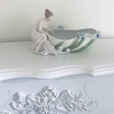 Veronese Design Unicorn Studios Fine Porcelain Victorian Maiden with Irises Bowl