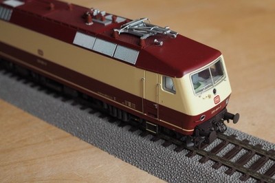 ACME 60360 Elektrolokomotive BR 120 der DB (H0, DSS, 2-L)