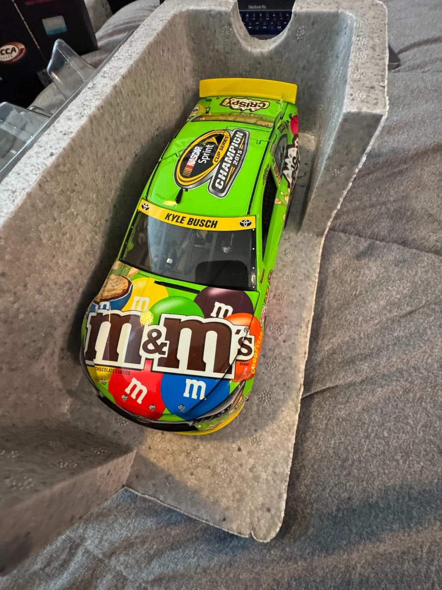 ナスカー 1/24 カイル ブッシュ m&m'sアイス ロードアメリカ 2021