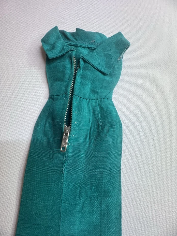 MUÑECA VINTAGE BARBIE DIFÍCIL DE ENCONTRAR VAINA DE SEDA JADE EXCELENTE ESTADO NO INCLUIDA Foto 3 de 4