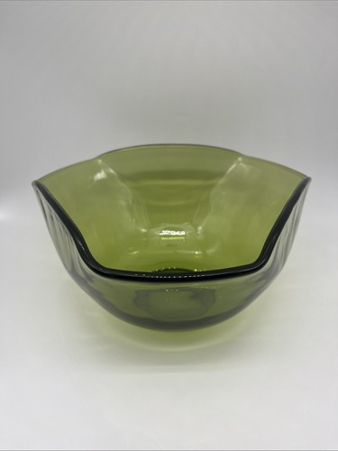 Vintage Anchor Hocking Chip Petal Serving Bowl Avocado Green Glass MCM - Picture 3 of 17