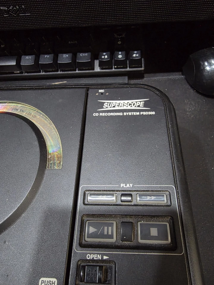 Superscope PSD340 Music Practice System POWERS ON - Image 4 of 4