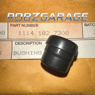 NEW OEM STIHL THROTTLE TRIGGER LOCK BUSHING BUTTON 1114-182-7300 O20 020 AV -B60