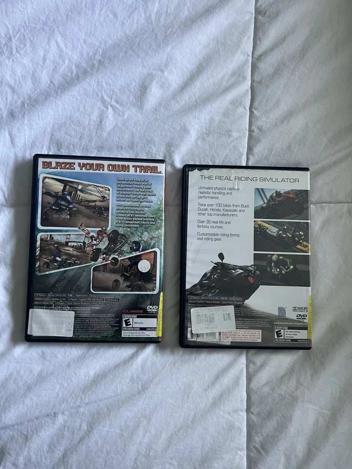 Lote de 2 juegos de moto PS2. Usado. Muy buen estado. Manuales incluidos. Foto 2 de 3