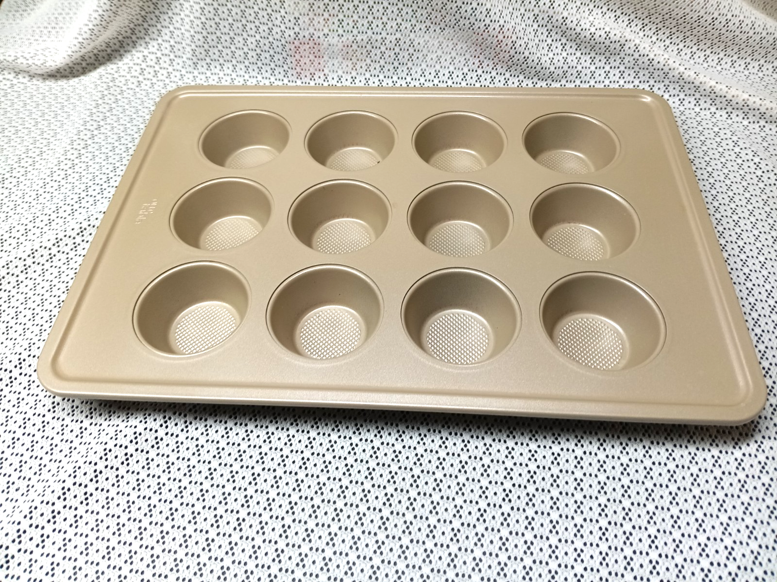 12 Cup Muffin Pan Tin Cupcake Baking Tray - Heavy - Our Table  16