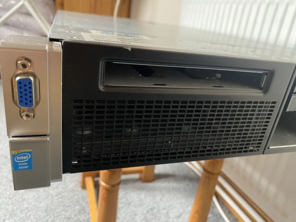 HP ProLiant DL380p Gen8 Rack Server Intel Xeon x2  & x2 150gb HDD with 12 GB RAM - Image 4 of 4