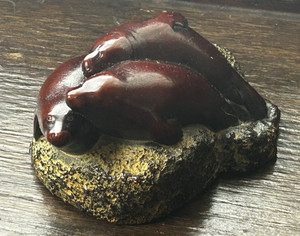 Vtg Boma Canada 3" Sculpture Paperweight 3 Sea Lions Seals Laying on a Rock EUC