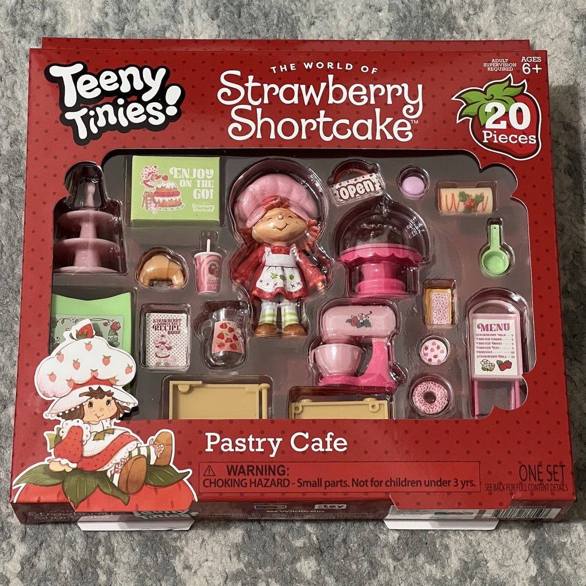 Teeny Tinies Strawberry Shortcake Pastry Cafe Mini Playset 20