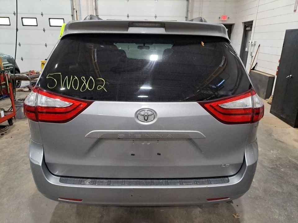 Eje lateral de pasajero Rh/Cv eje C/V 2016 Sienna Sku#4282611 Foto 4 de 4