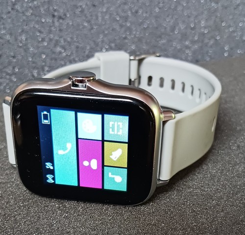 Smartwatch FIT PRO srebrny z szarym paskiem - Zdjęcie 3 z 10
