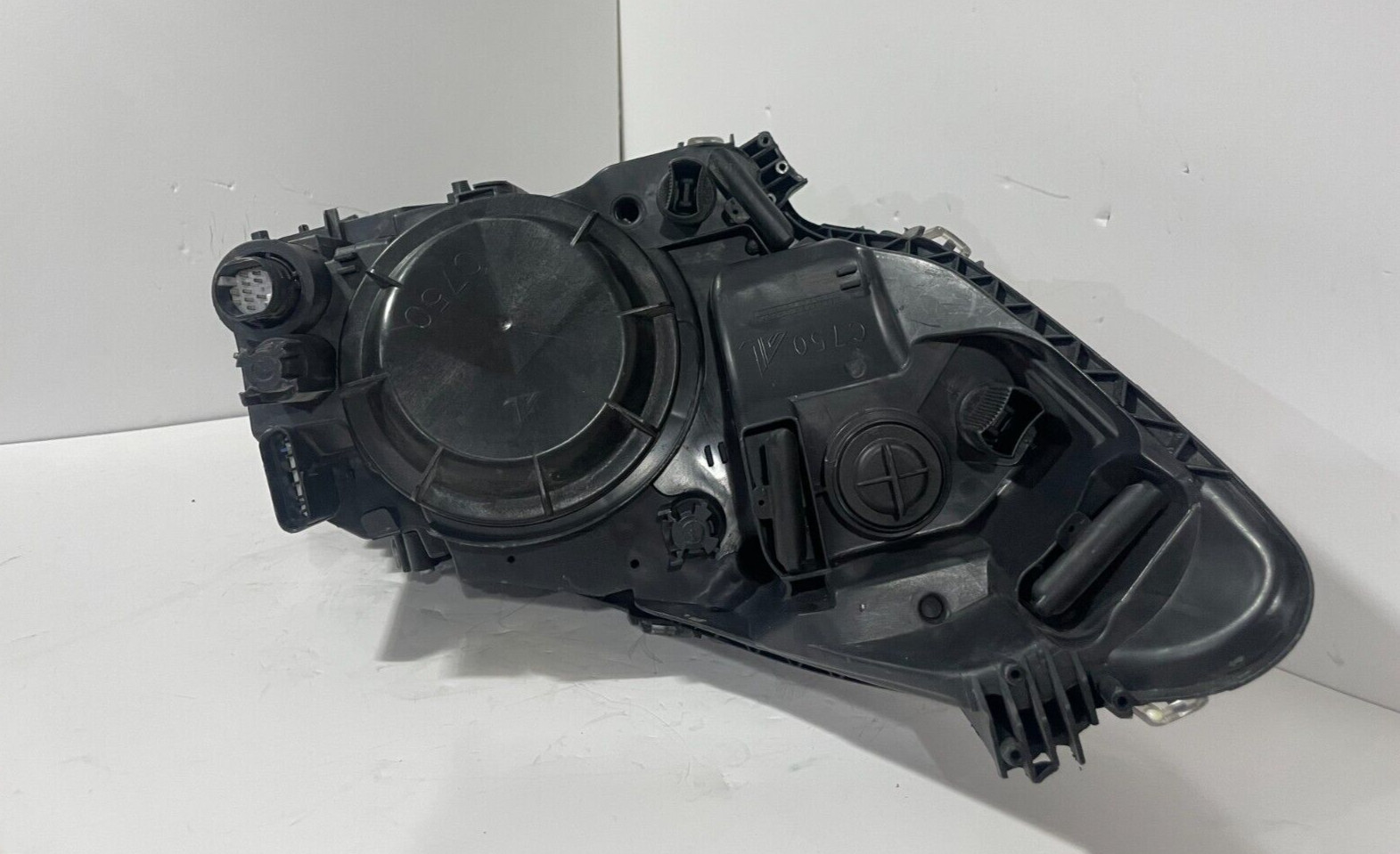 2008 - 2012 MASERATI GRANTURISMO GT M145 F1 LEFT XENON BARE HEADLIGHT 241467 OEM