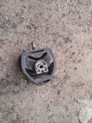 Audi A4 B5 Lagerung für Schaltgetriebe Getriebelager Lagerung 8D0399151