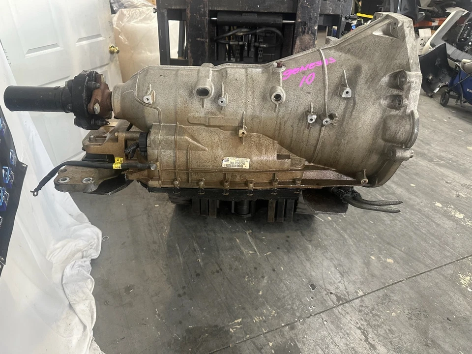 Hyundai Genesis 2010 cupé de 3,8 L transmisión automática 105 k millas Foto 2 de 4