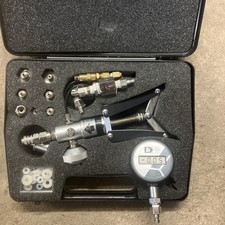 SI Pressure TP1 Hand Held Test Pump With Pressure Calibrator Gauge Set 0-20 BAR