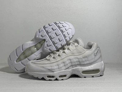 【本日価格】NIKE AIR MAX 95 Essential グレー ホワイト New Nike Air Max 95 Essential Triple White Grey Men's Size 8