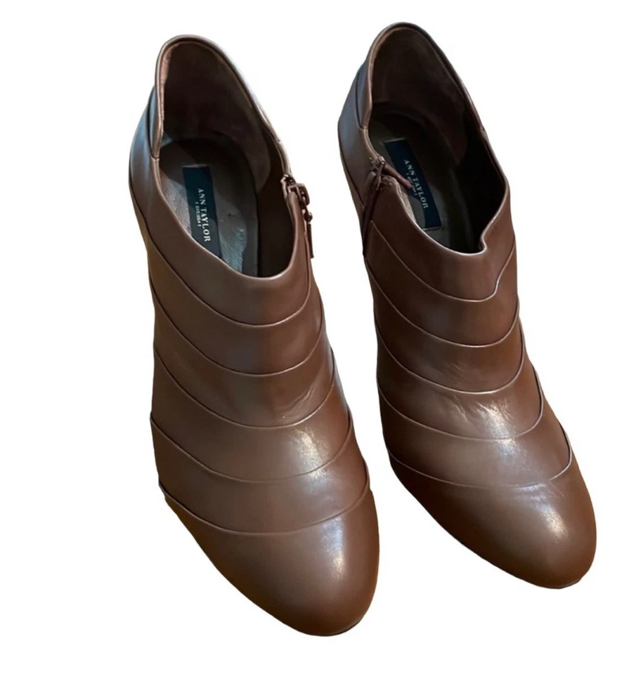 Ann Taylor Women’s Size 10 Lara Pleated All-Leather Brown Booties - Image 2 of 4