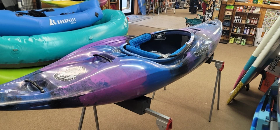 Liquid Logic Alpha 75 Kayak - Image 4 of 4