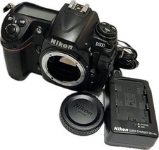 Nikon D300 DSLR Camera Body Excellent Condition with Battery