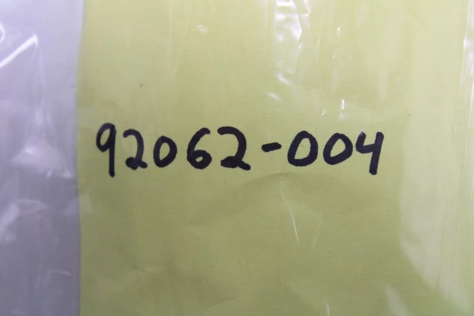 BOQUILLA INYECCIÓN ACEITE KAWASAKI C2SS A1SS KD80 KH100 92062-004 Foto 3 de 3