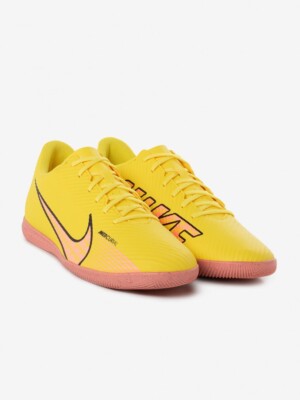 nike zoom vapor club