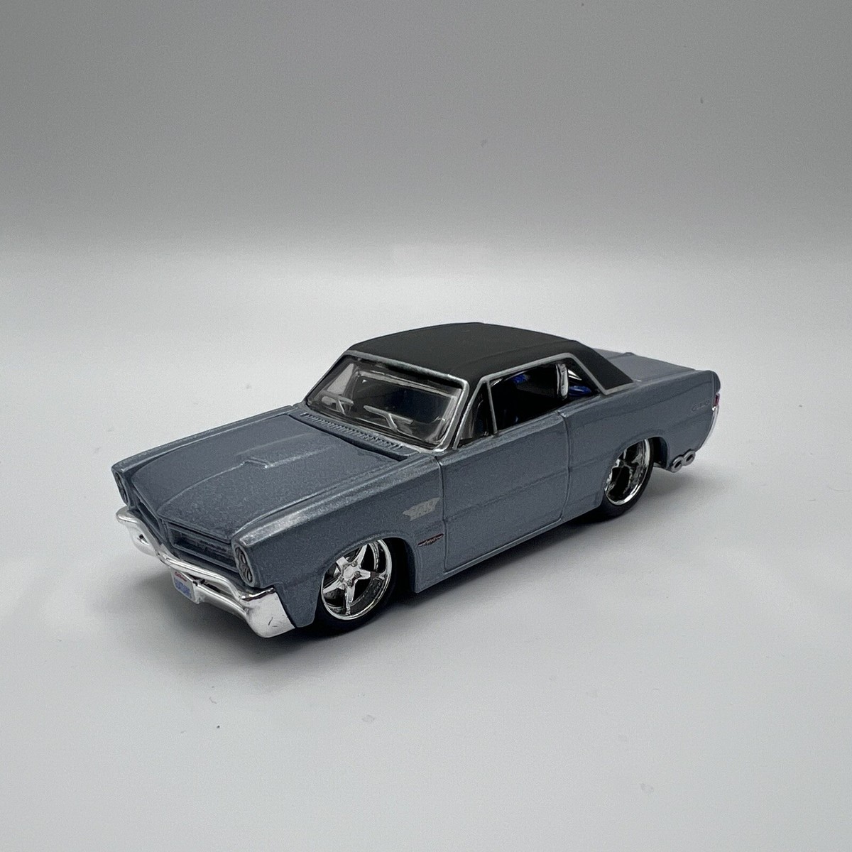 1/64 マイスト 積載車 PONTIAC GTO Maisto 1965 Pontiac GTO Dark Grey '65 G.T.O. Diecast 1/64