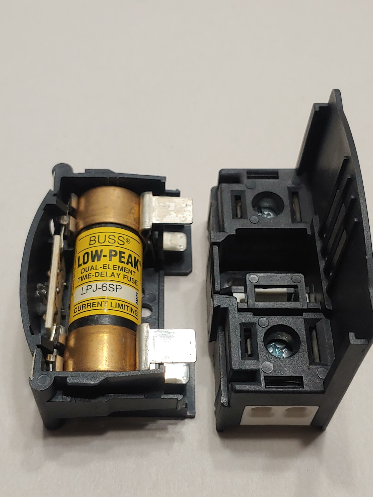 BUSSMANN JTN60030 FUSE BLOCK HOLDER 30A 600VAC with BUSS LPJ6SP FUSES