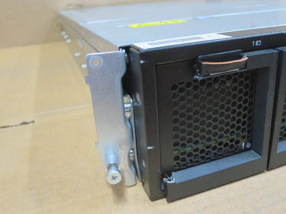 IBM 2145-SV1 SAN Volume Controller 128GB 2x E5-2667v4 8x2.5" Bay 480GB 2U Server - Image 2 of 4