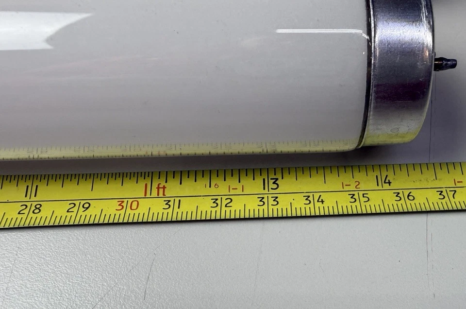 Vintage F14T12/WW Fluorescent Preheat Lamp Light Bulb 14W Warm White X 24 2k - Image 2 of 4